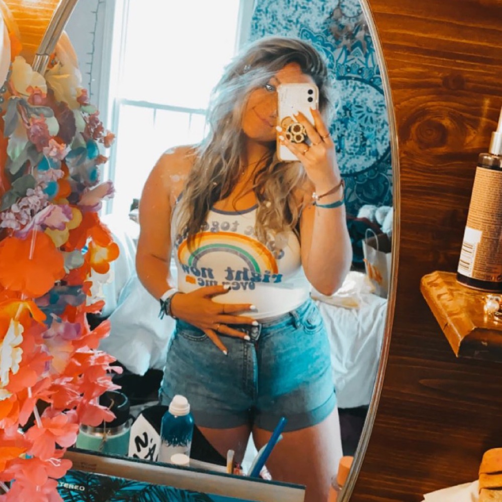 Meet your Posher, Mackenzie